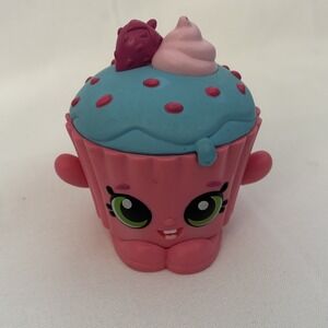 Funko Shopkins Cupcake Chic Vinyl Collectible-Pink/Blue  Party